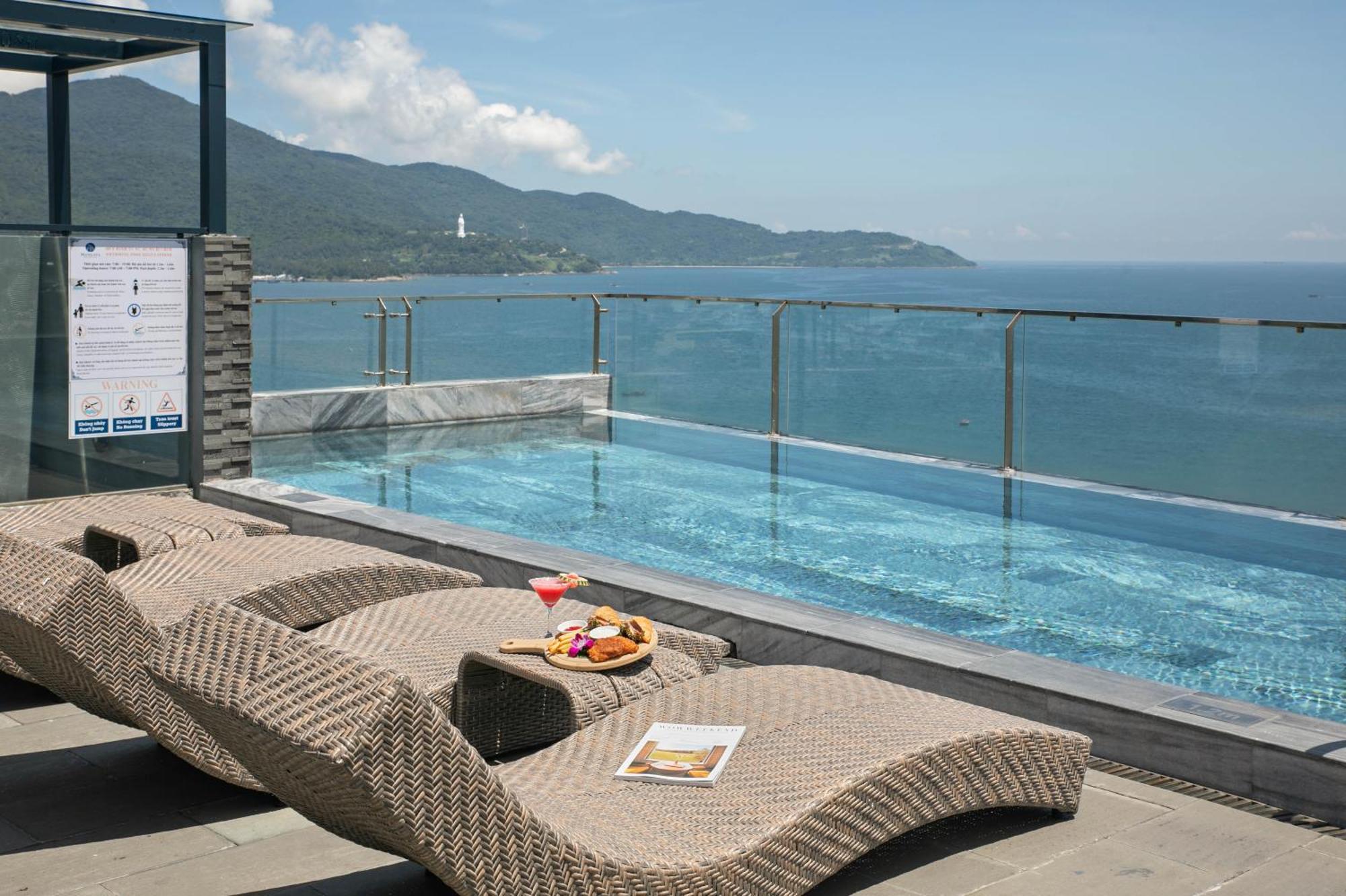 Mangata Beachfront Hotel - Rooftop Bar Sea View Da Nang Luaran gambar